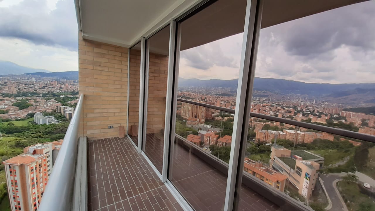 WhatsApp Image 2022-05-20 at 11.42.31 AM (1)